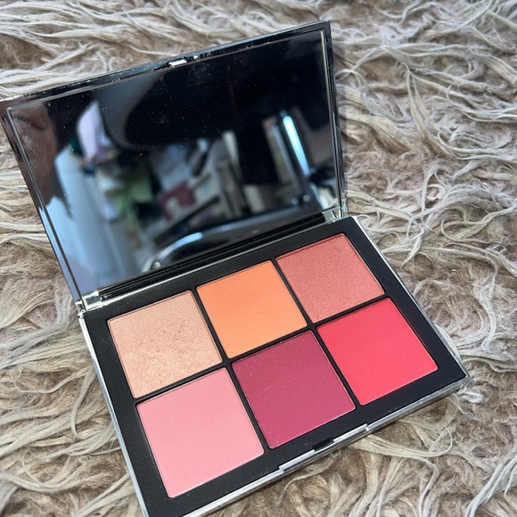 NARS Limited Edition Wanted 2 Cheek Palette❤️🧡✨ - Picture 3 of 15